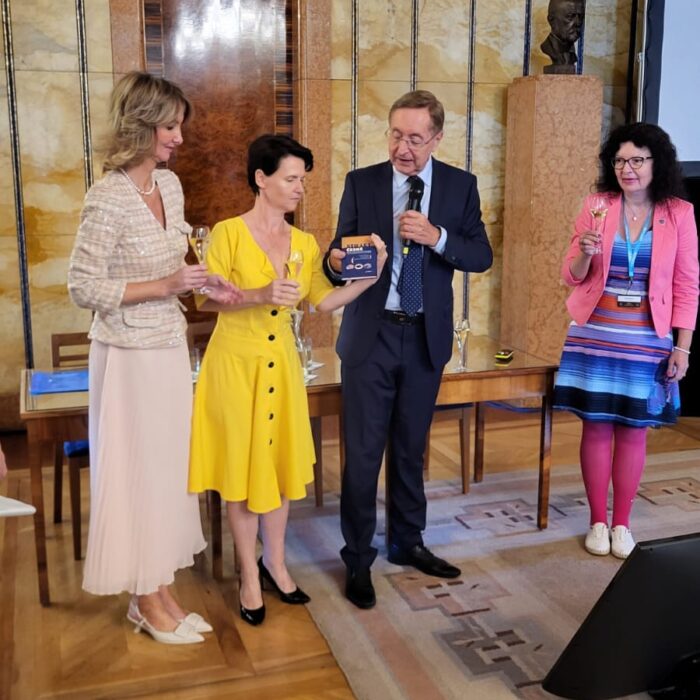 494482266_10074871832563637_2677507590351558377_n